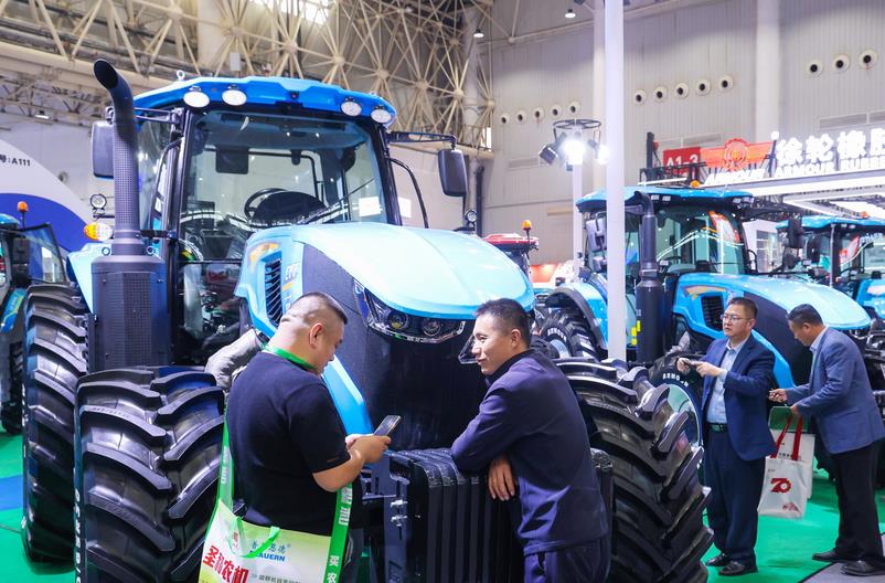 2025年玉门市“六聚焦”推进农机化工作上台阶